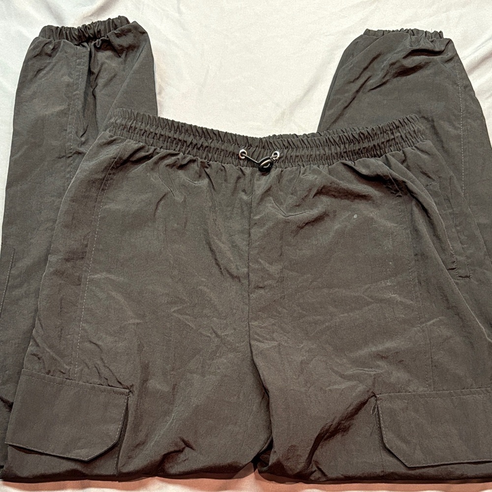 NWT Rue21 Old School 90s High-Rise Multi-Pocket Cargo Nylon Joggers Size‎ Medium